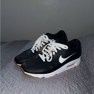 Nike Air Max 90
Mens 11
Black/white
$80